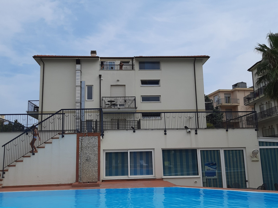 地中海住宅酒店主图