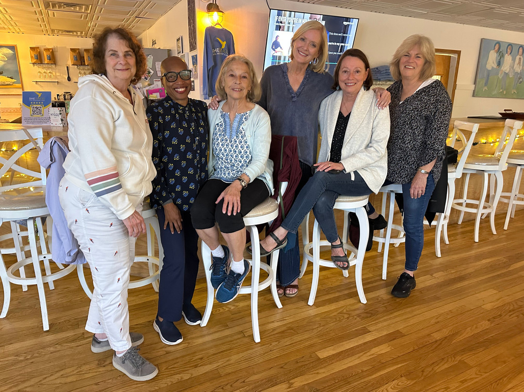 She Sings Cafe, Restaurant And Bar