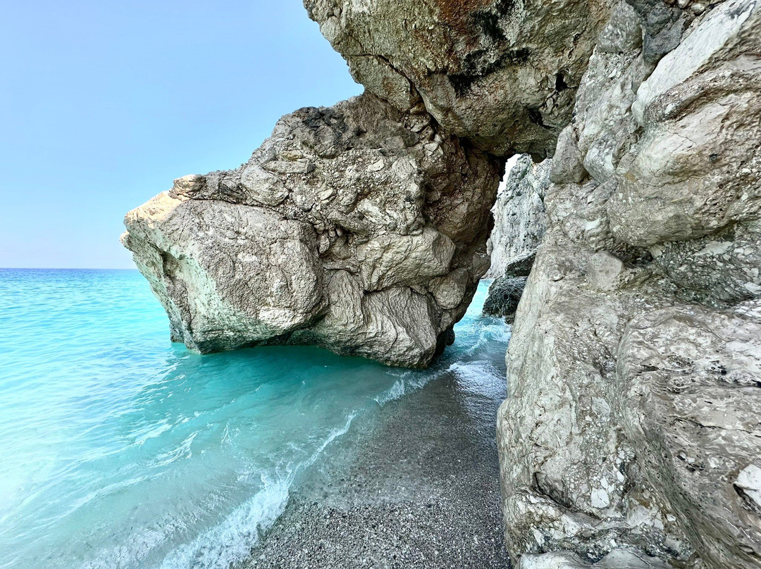 Kathisma Beach-Agios Nikitas必去景点
