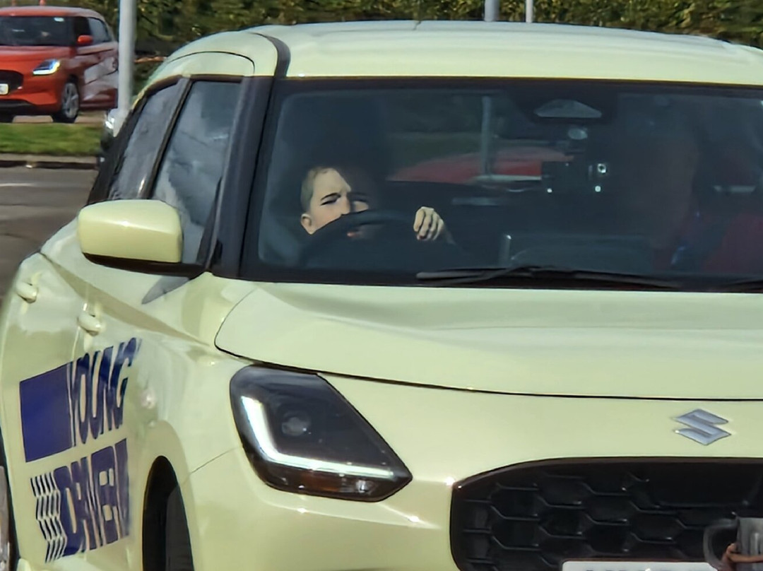 Young Driver-爱丁堡必去景点