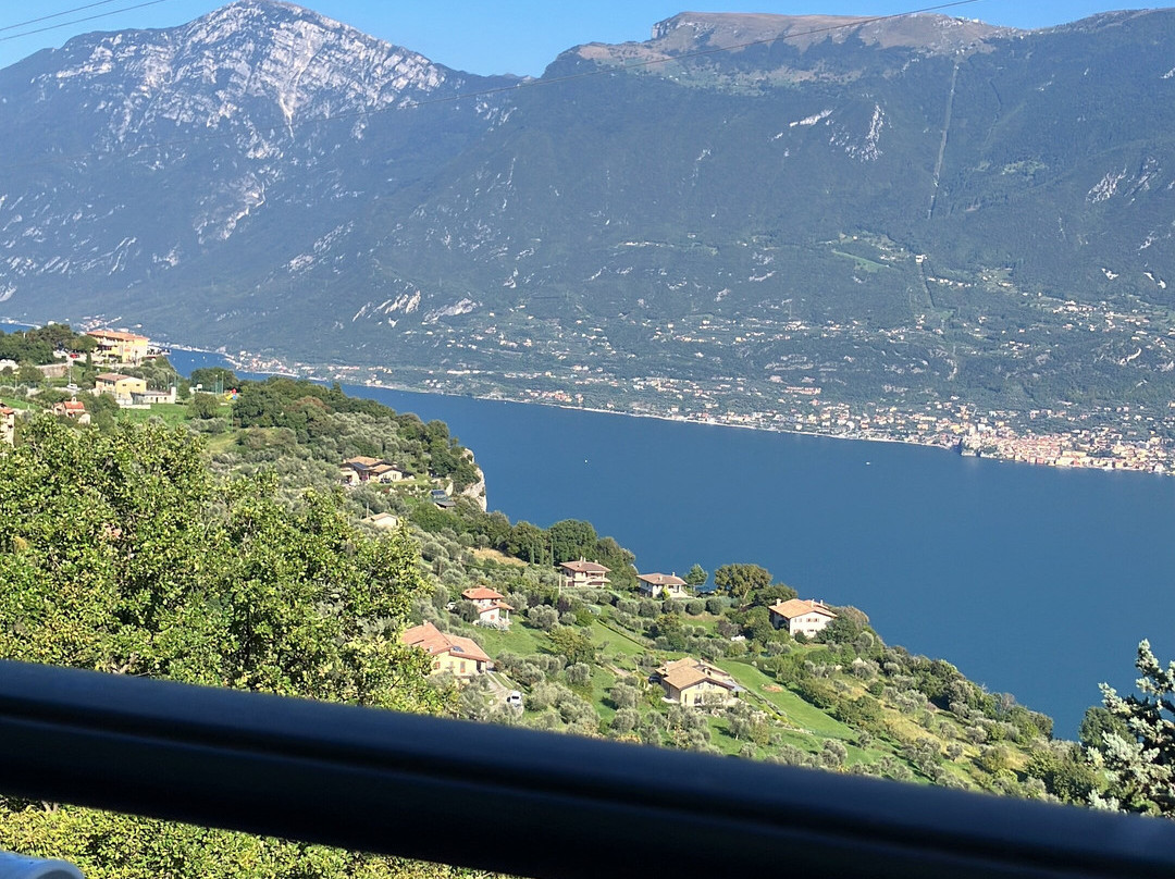 Village Hotel Lucia主图