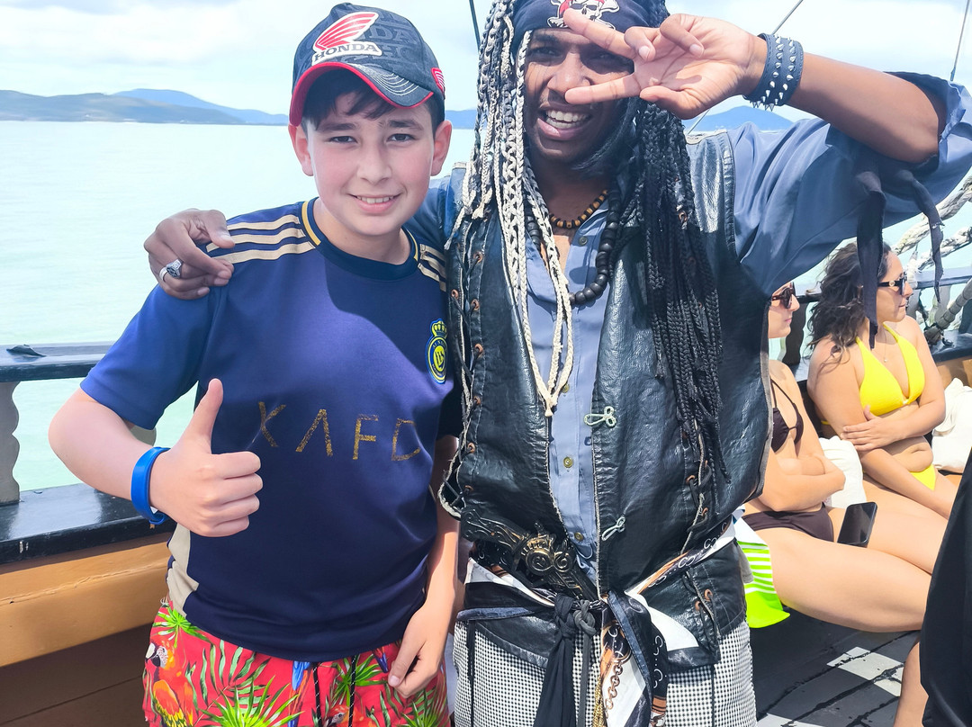 Passeio de Escuna Capitao Gancho Martin-Canasvieiras必去景点