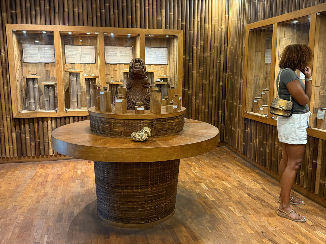 SUNSRI House of Jewelry-苏卡瓦堤必去景点