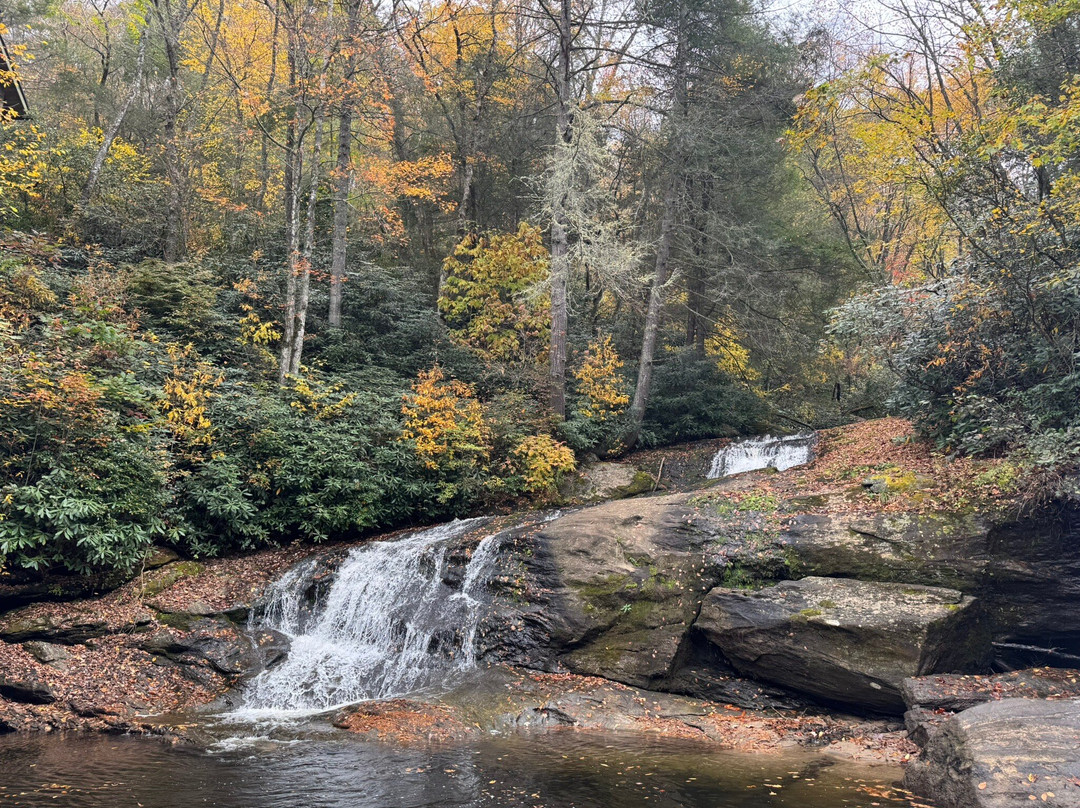 Lake Glenville Scenic Waterfall Cruises-Cashiers必去景点