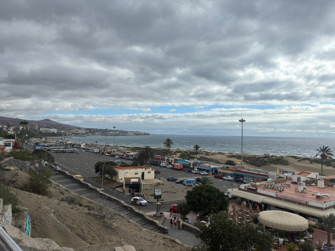 卡纳里亚海滩散步道-英国人海滩必去景点