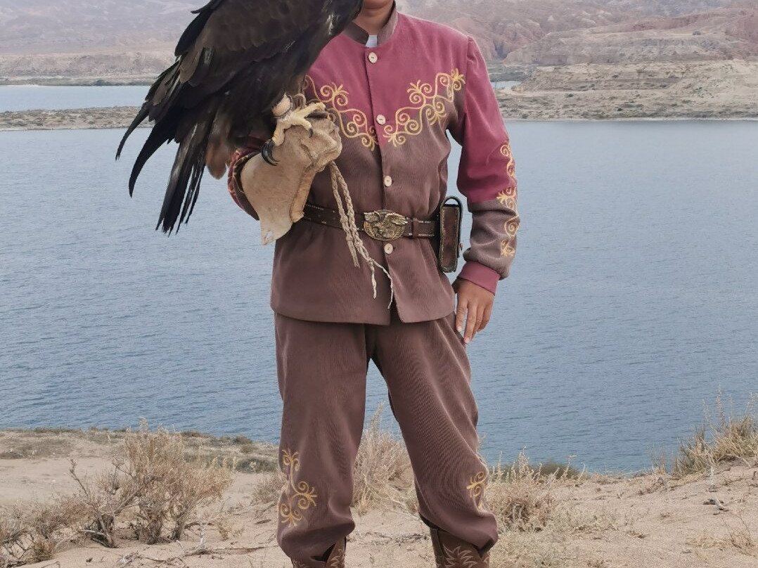 Eagle Hunting Show by Salavat-Bokonbayevo必去景点