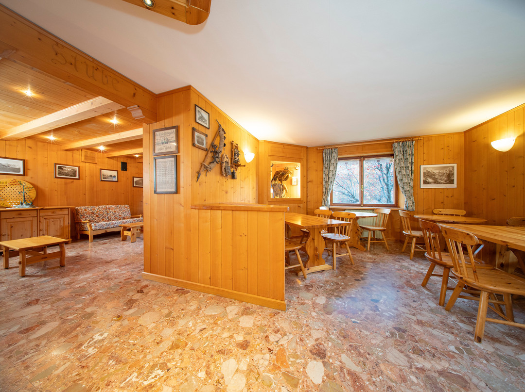 丽斯欧克酒店主图