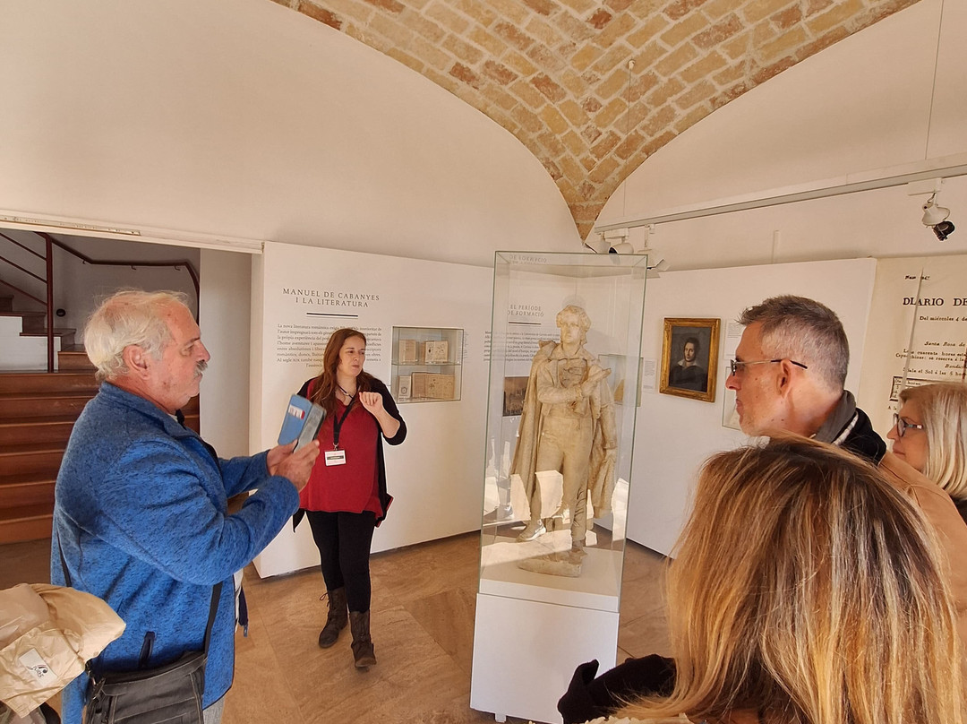 Masia d'en Cabanyes-比利亚努埃瓦－赫尔特鲁必去景点