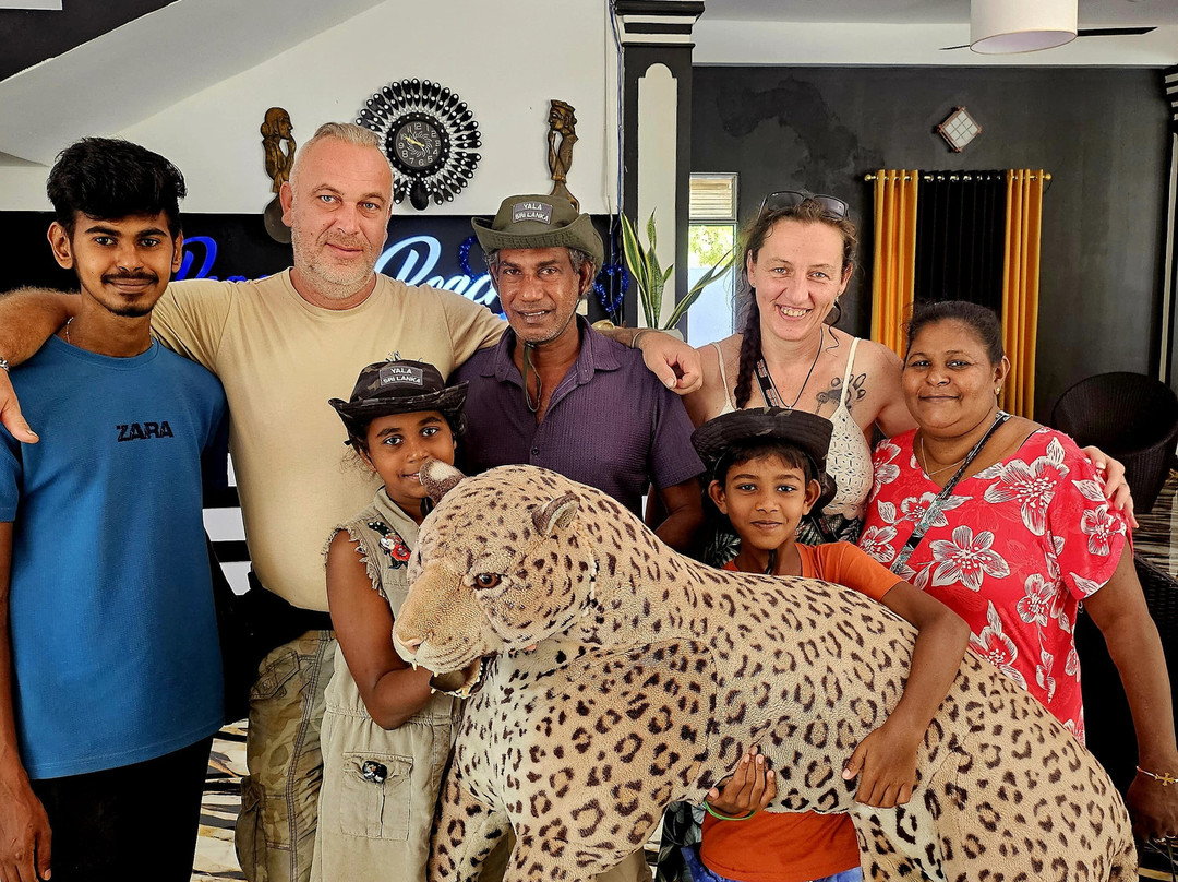 孔雀里奇酒店主图