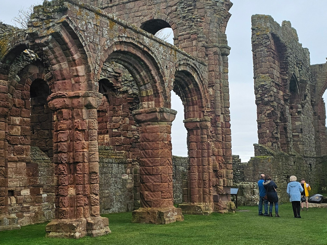 Holy Island Hikes-Holy Island必去景点