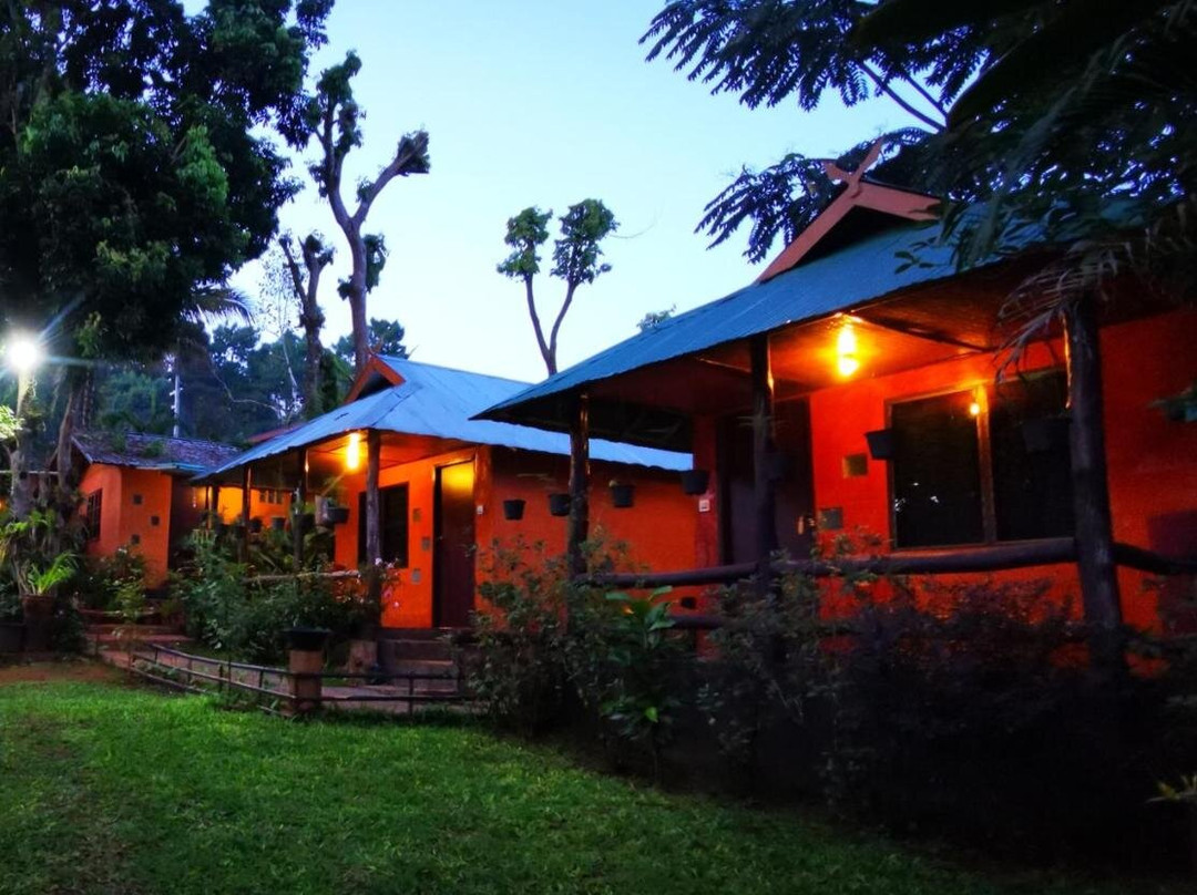 Baan Din Homestay Pang Ung