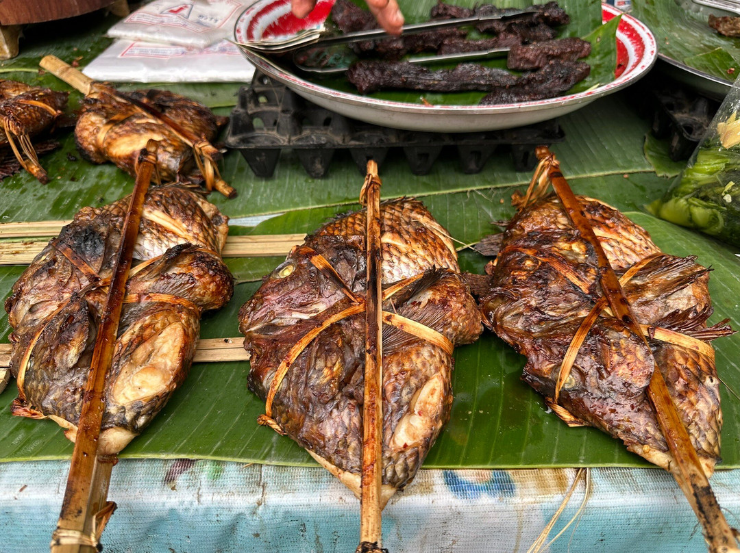 早市-琅勃拉邦必去景点