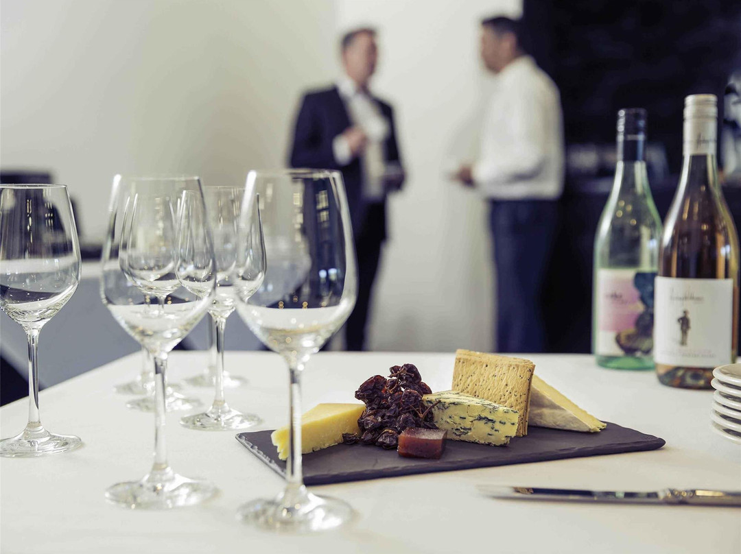 美居纽卡斯尔机场酒店主图