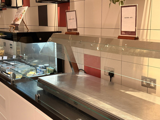 Plaza Express The Lounge-霍利必去景点