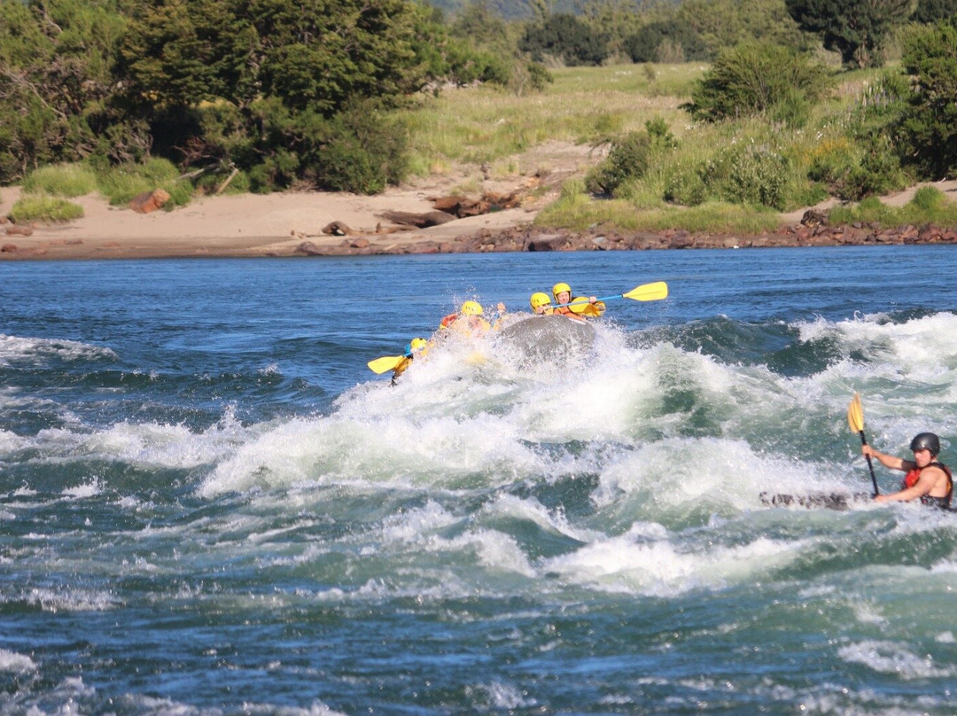 Aoni Rafting Patagonia-Coyhaique必去景点