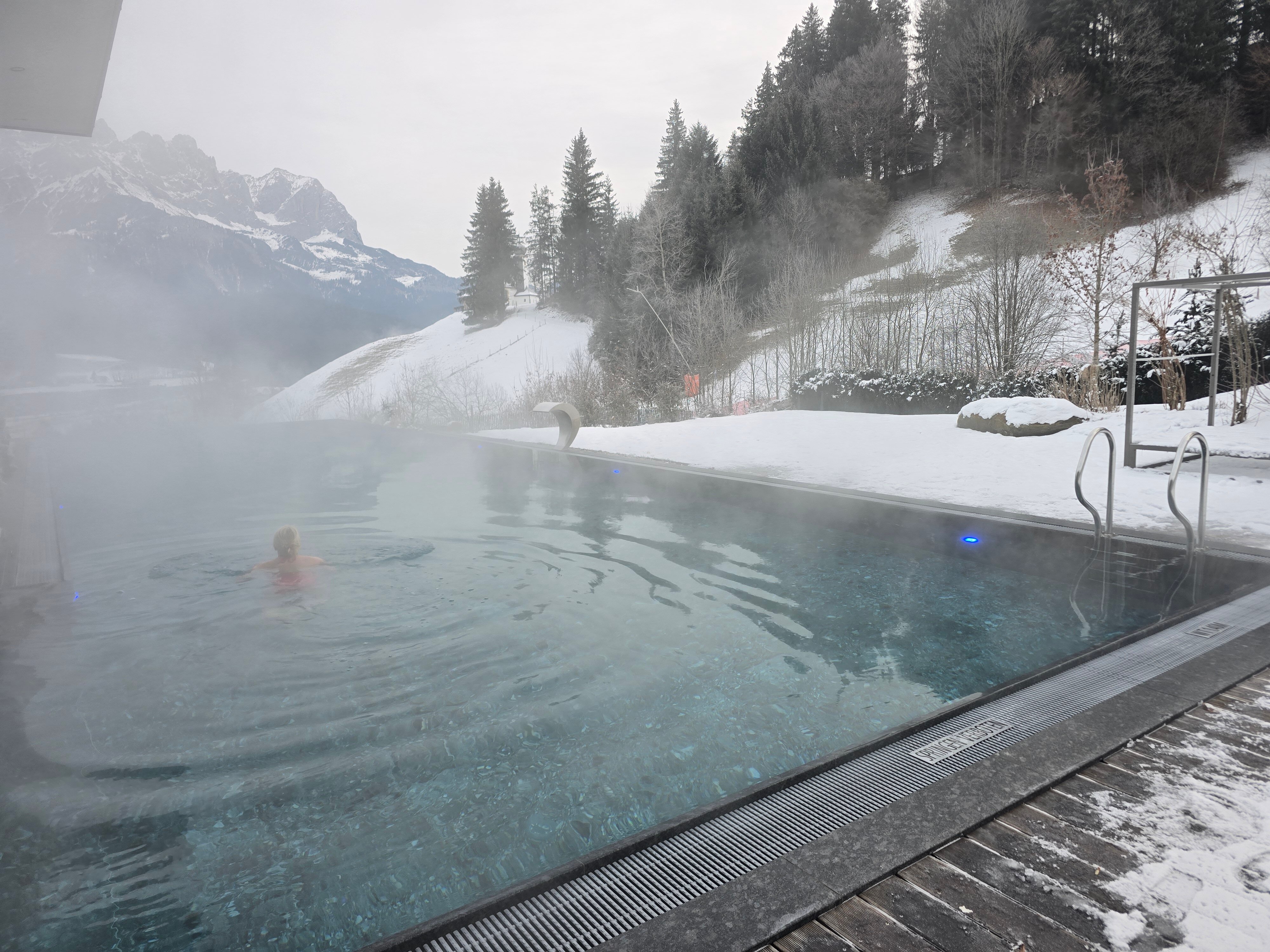 Hotel Der Bär-泳池