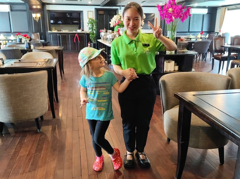 Erina Cruise-下龙湾必去景点