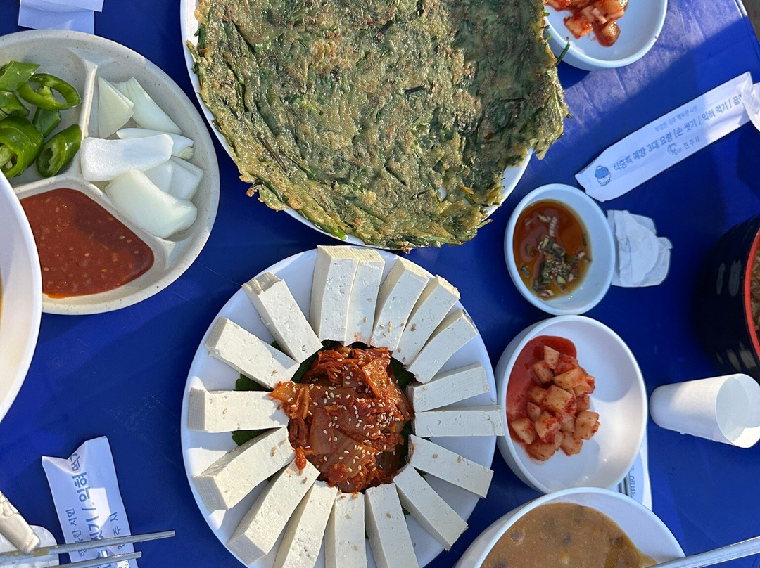 Jinju Namgang Yudeung Festival-晋州市必去景点