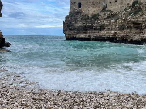 Lama Monachile-波利尼亚诺阿马雷必去景点