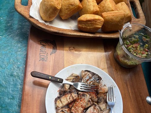 Turismo Cahuelche-Cisnes必去景点