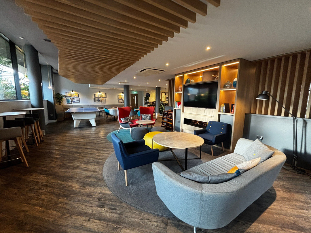 切尔滕纳姆中心智选假日酒店主图