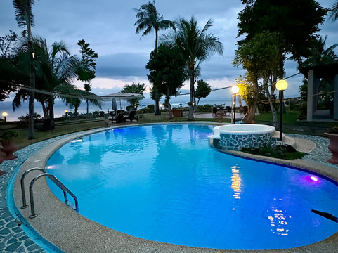 卡比劳日落潜水度假村主图