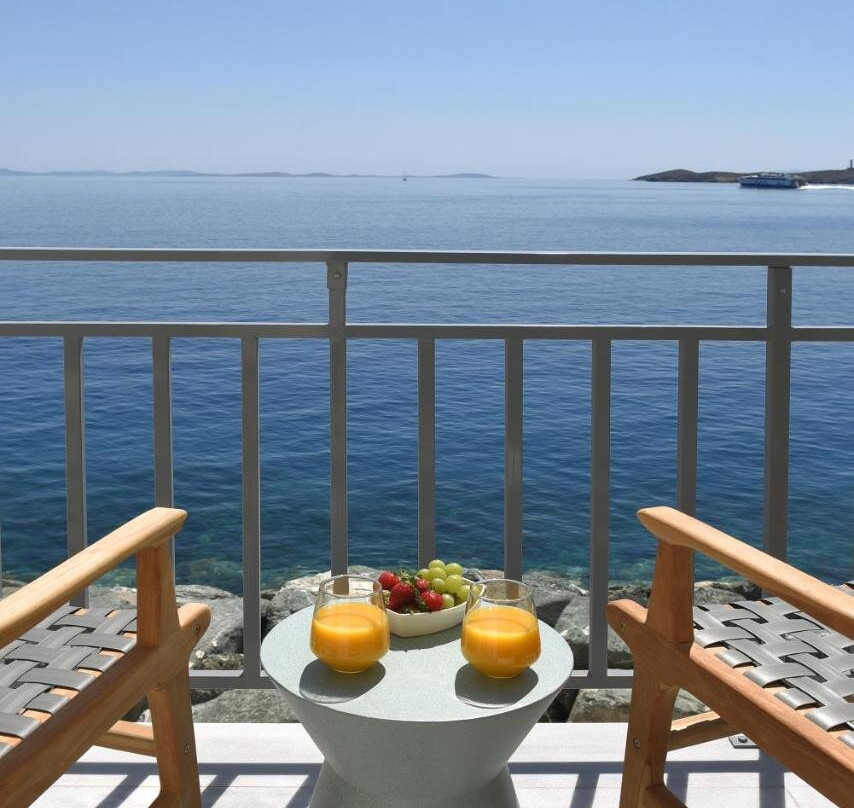 Anaya Suites
