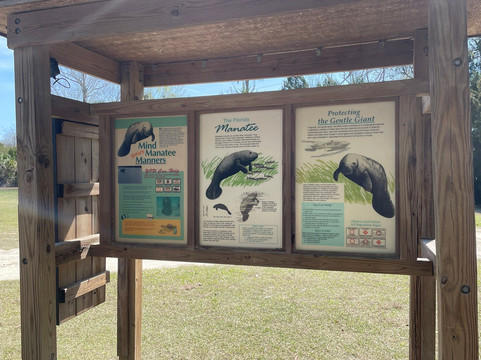 Three Sisters Springs-克里斯特尔里弗必去景点