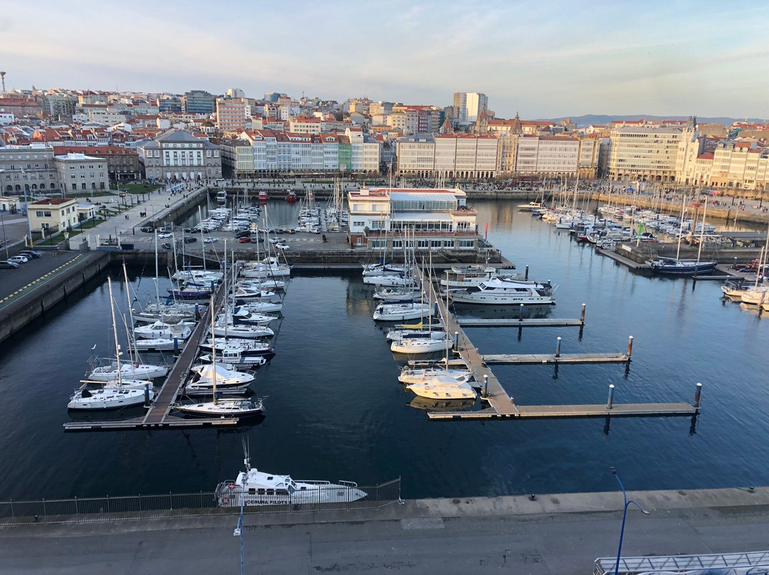 Avenida da Mariña-拉科鲁尼亚必去景点