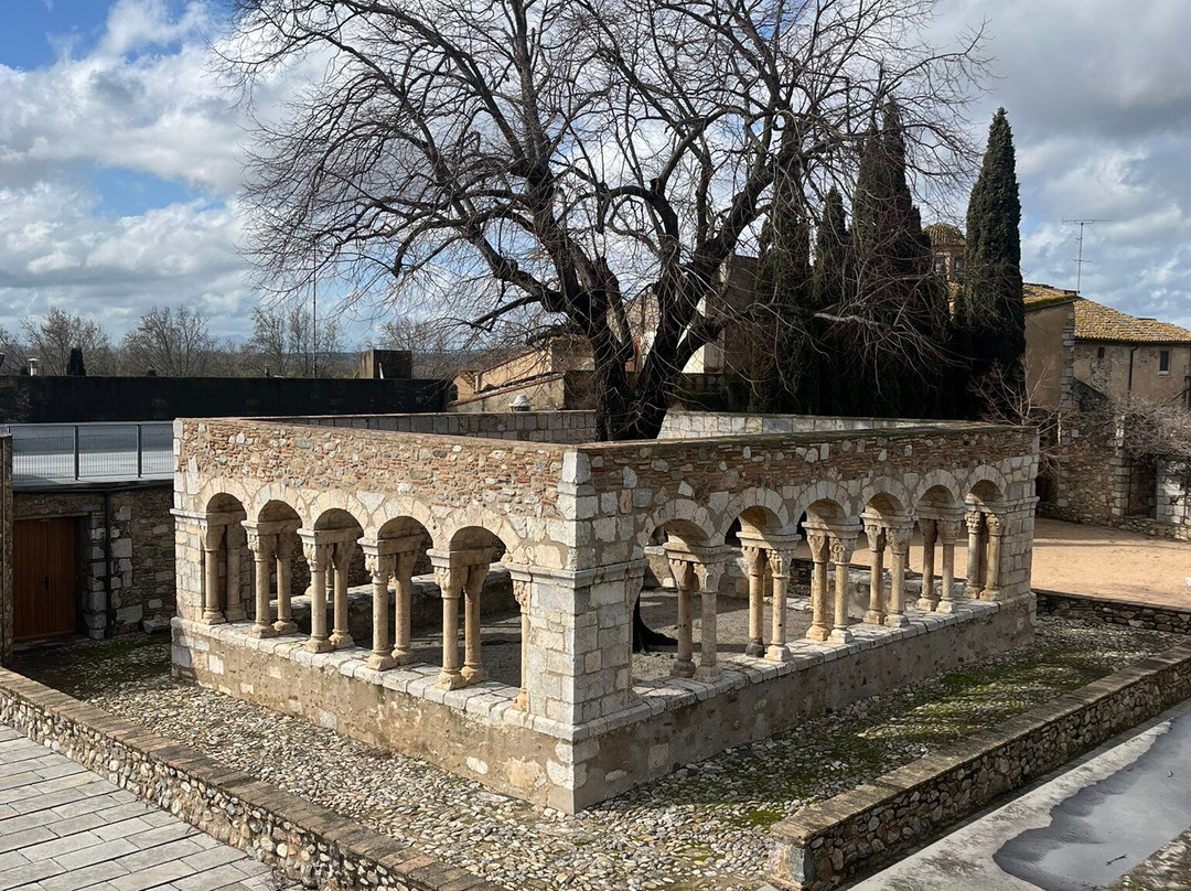 Claustro y convento de santo Domingo-Pollenca必去景点