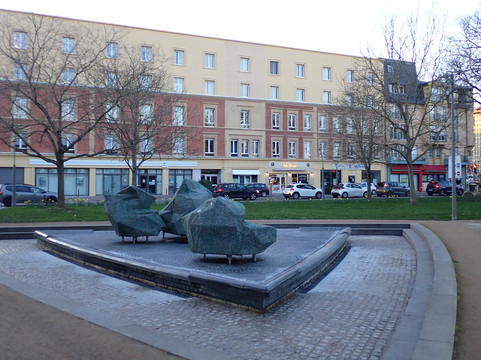 Square de la Gare-沙勒维尔梅济耶尔必去景点