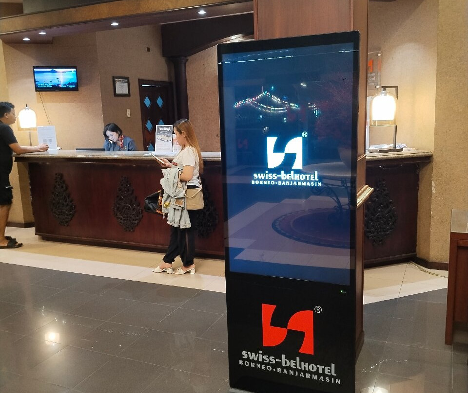 婆罗洲班格尔马辛瑞士贝尔酒店主图