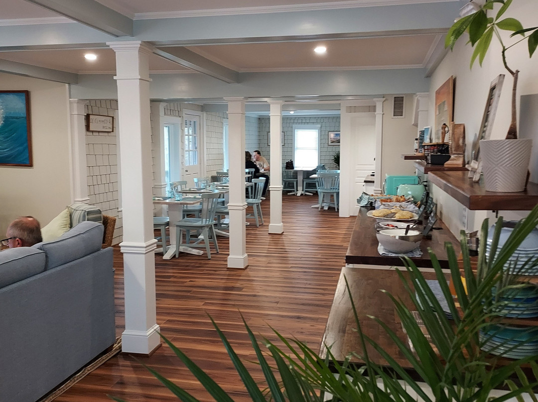 The Atlantic Inn主图