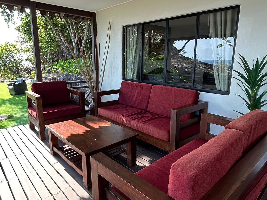 米纳安格湾度假酒店主图