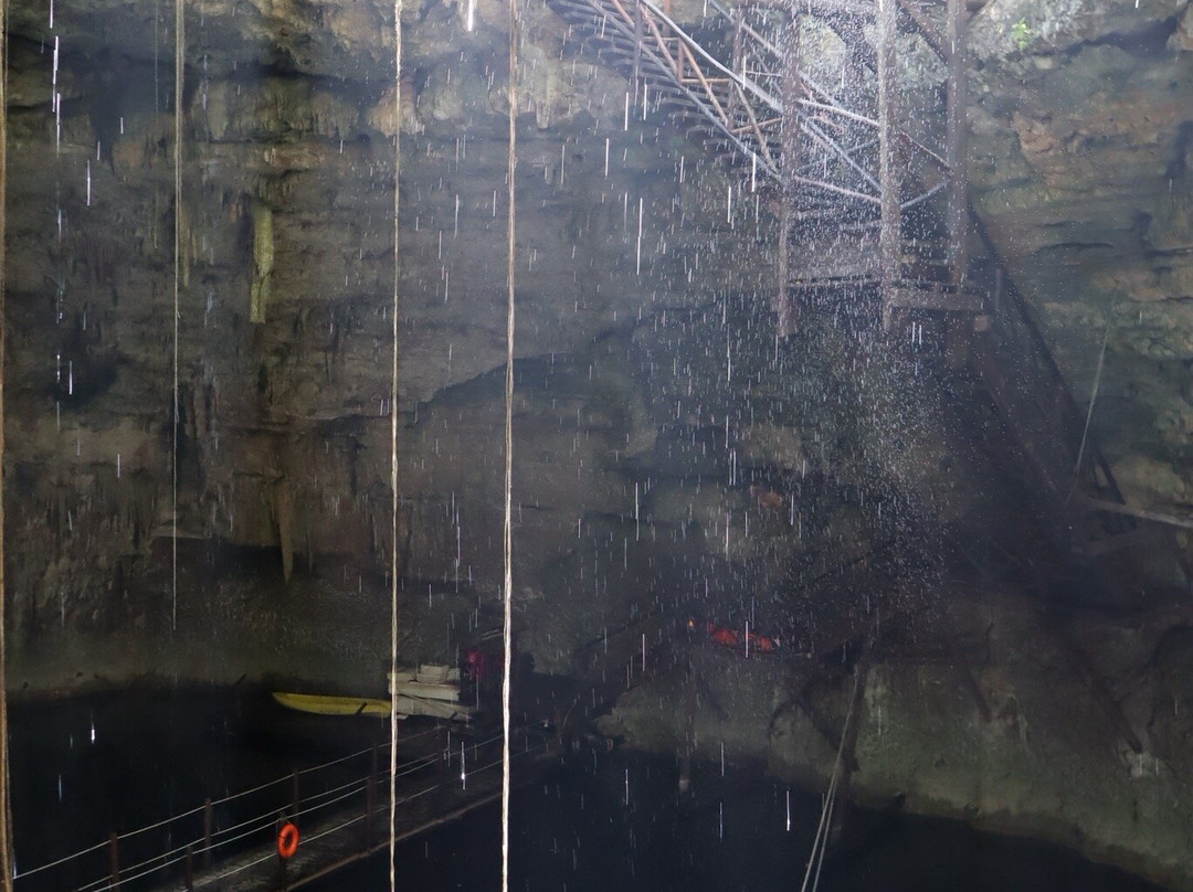 Cenote Ki'ichpam Xunaan-巴利亚多利德必去景点