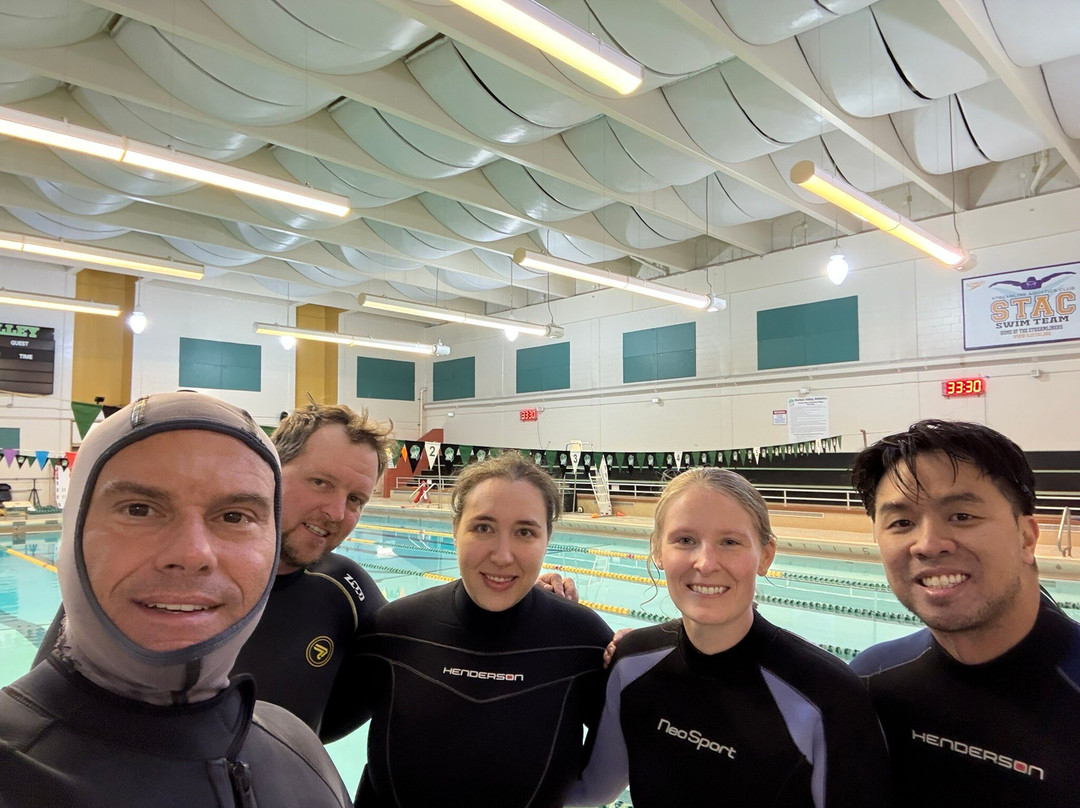 Scuba Guru - Diving Certification and Classes-布兰斯堡必去景点