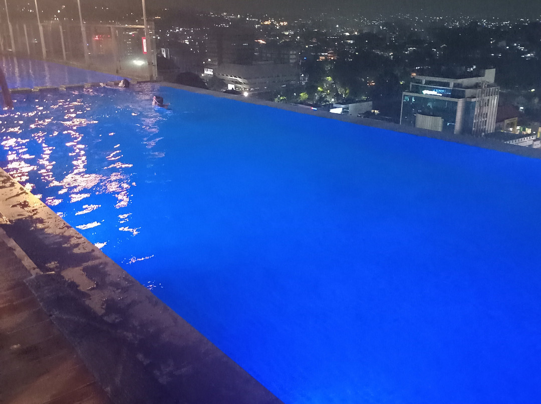 KUMU Warhol Apartment at Louis Kienne View Simpang Lima Semarang主图