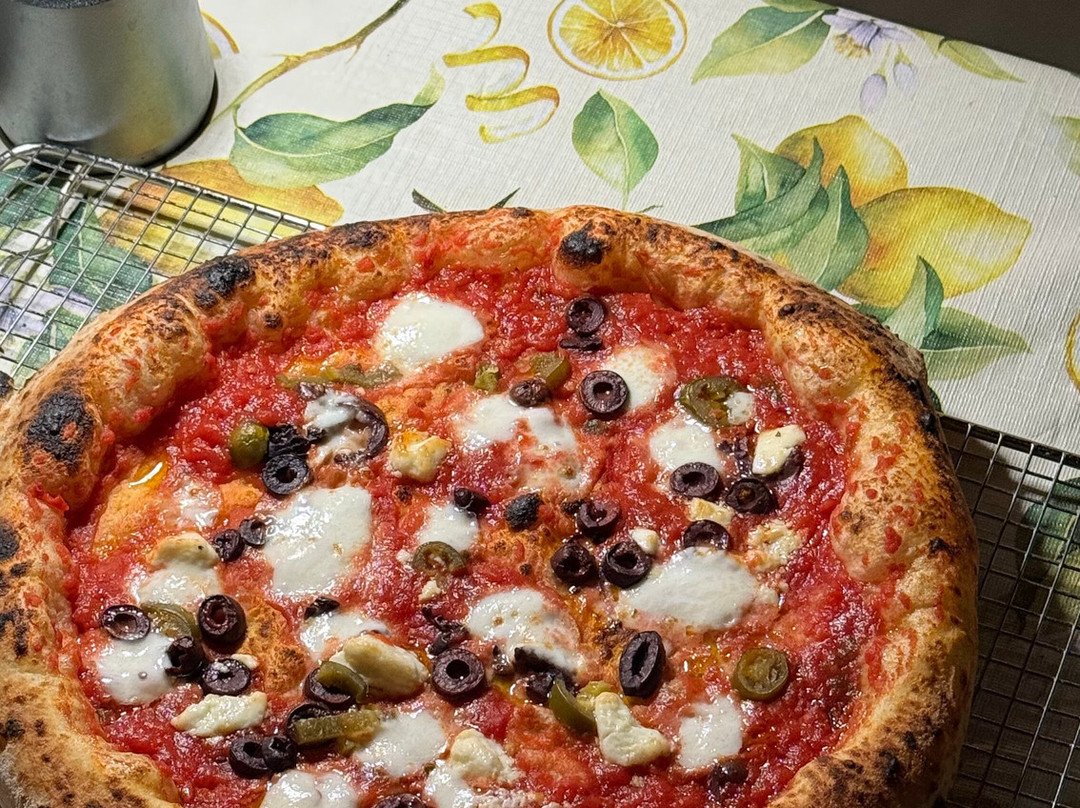 Paul's Pizza Alykes