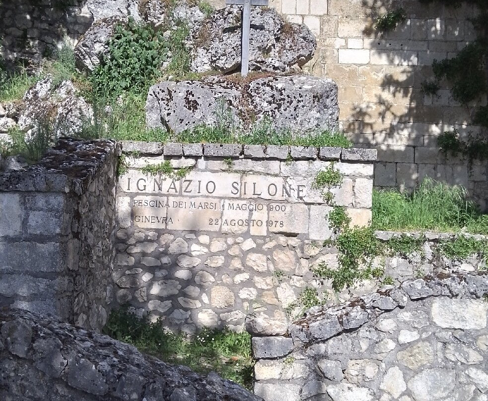 Tomba Di Ignazio Silone-Pescina必去景点