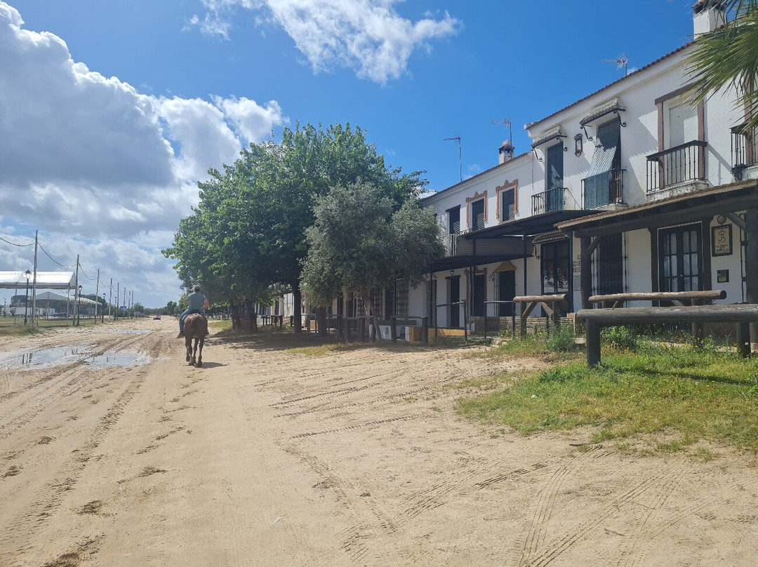 Hostal Santa Habitaciones Aldea del Rocío主图