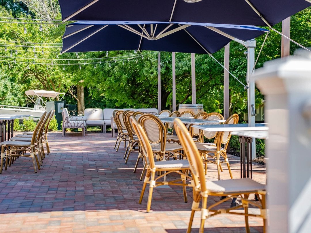 18Twenty Bar & Restaurant