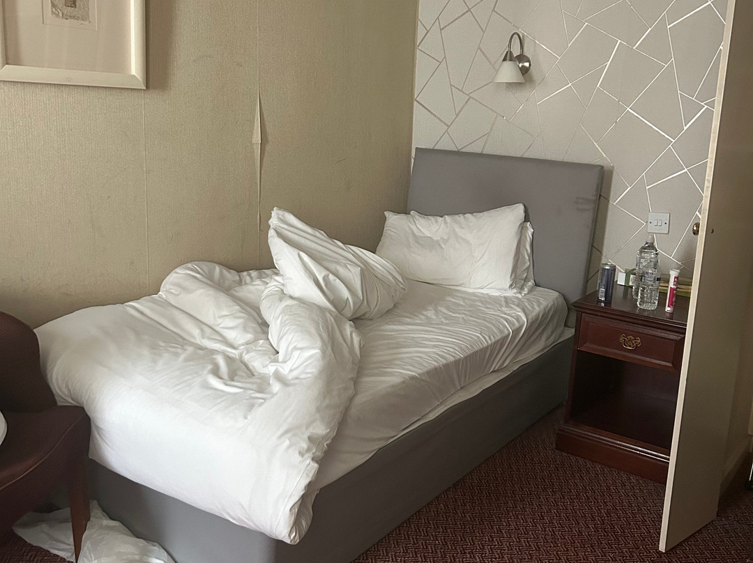 The Rose and Crown Hotel – Tonbridge主图