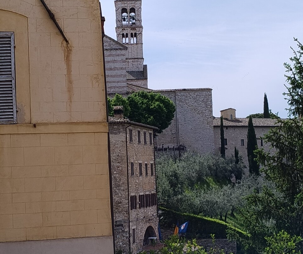 Basilica di Santa Chiara-阿西西必去景点