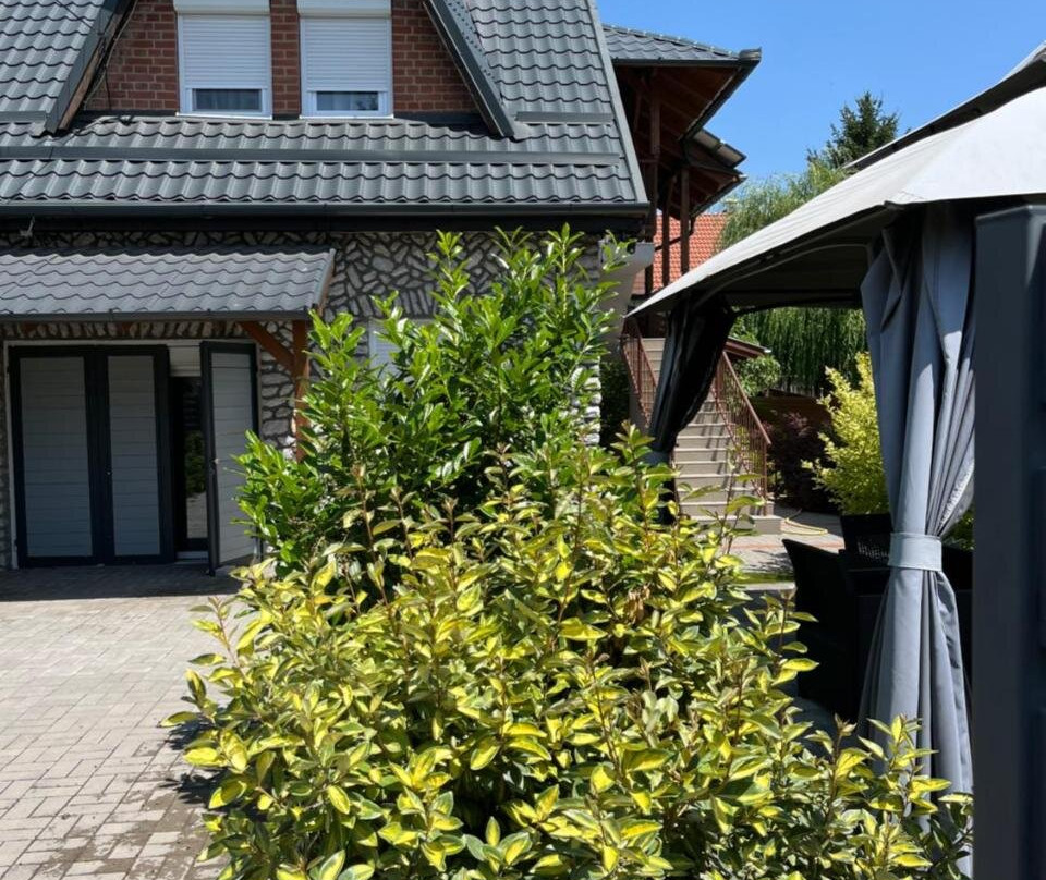Izabella Apartamok foldszint es emelet