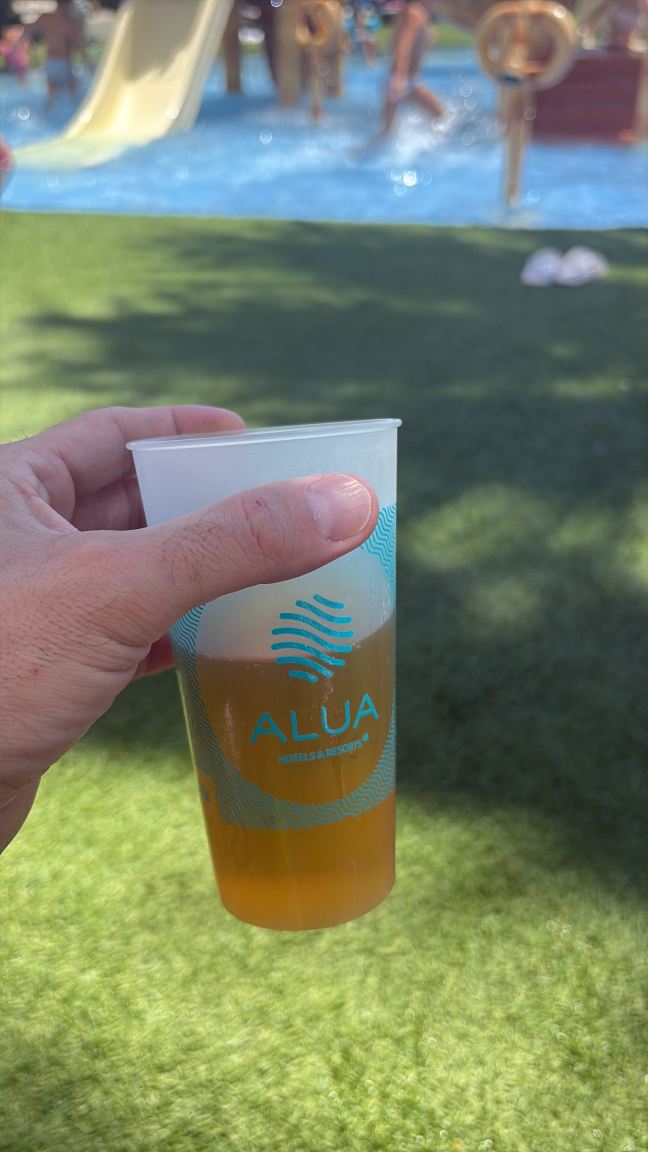 Alua Golf Trinidad-泳池