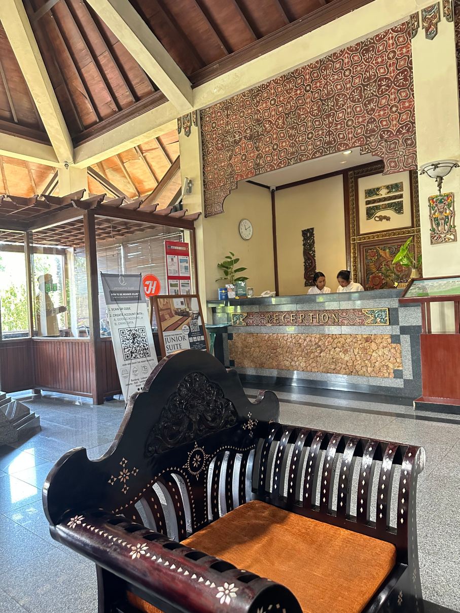 扎亚卡特龙目岛海滩饭店-旅行者