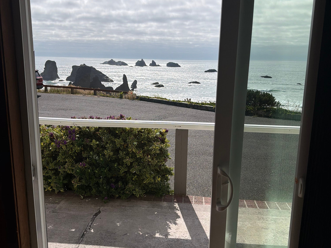 日落海滨旅馆主图