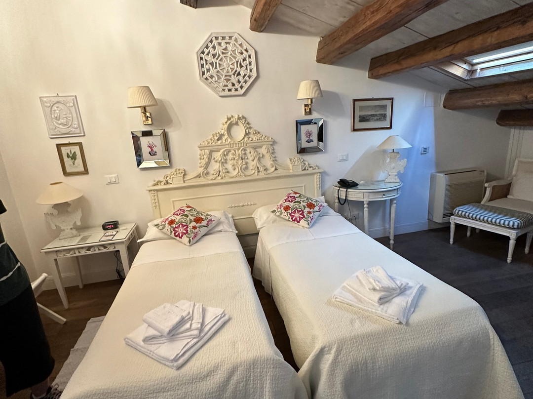 M俱乐部德卢克斯住宿加早餐酒店主图