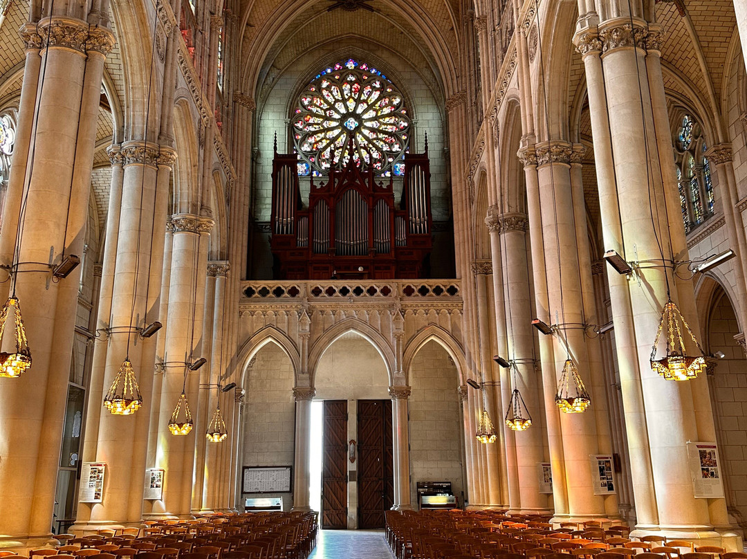 Sanctuaire Notre-Dame de Montligeon-La Chapelle-Montligeon必去景点