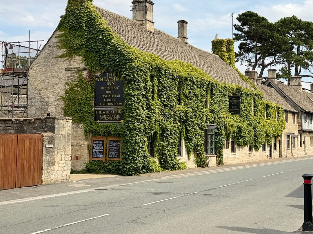 Mr & Mrs Smith THE WHEATSHEAF INN主图